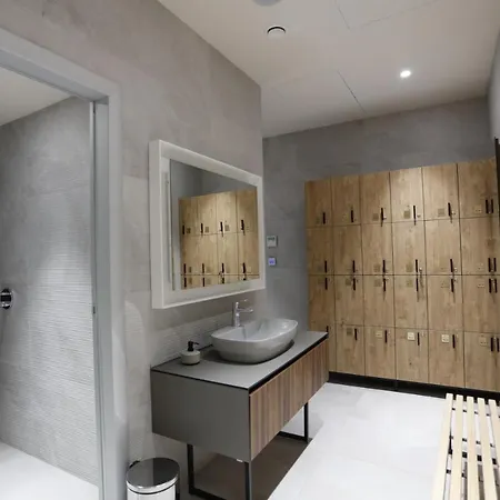 Woodside 315 Apartment *